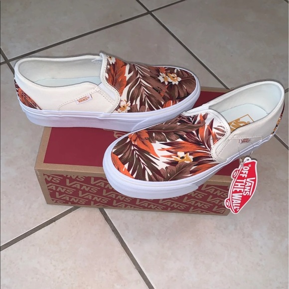 Vans - Picture 1 of 4